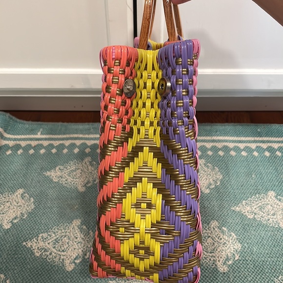 Multi colored woven wood handle purse - Picture 2 of 11